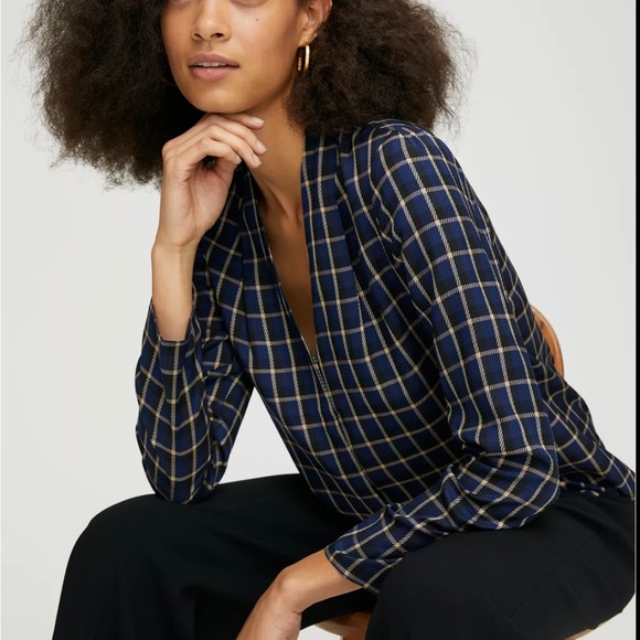 ARITZIA Babaton Power Blouse - Picture 2 of 5